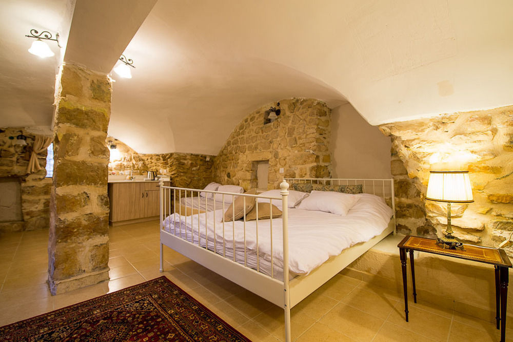 Hotel Avney Hahoshen Safed Exteriér fotografie